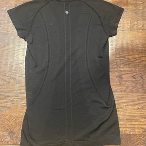 LULULEMON ATHLETICA !!!!